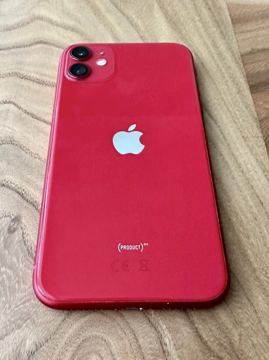 Iphone 11 64gb rood superstaat!