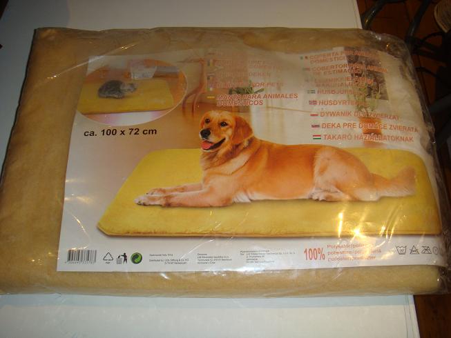 Nieuw in verpakking: hondenkleed.