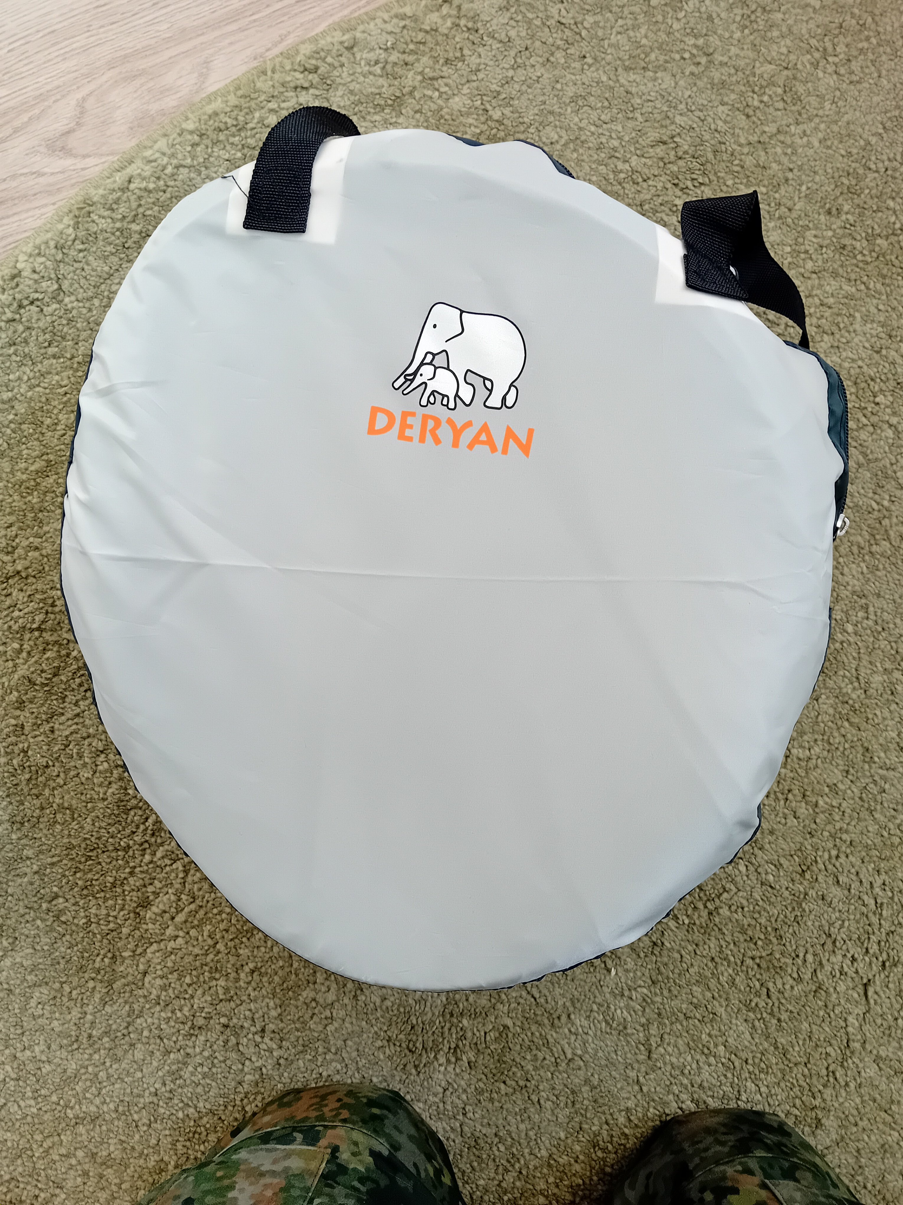 Deryan Babytent